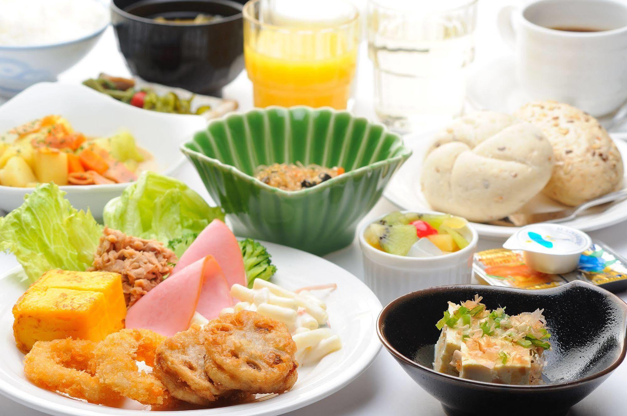 Hotel Route-Inn Oita Ekimae Ngoại thất bức ảnh